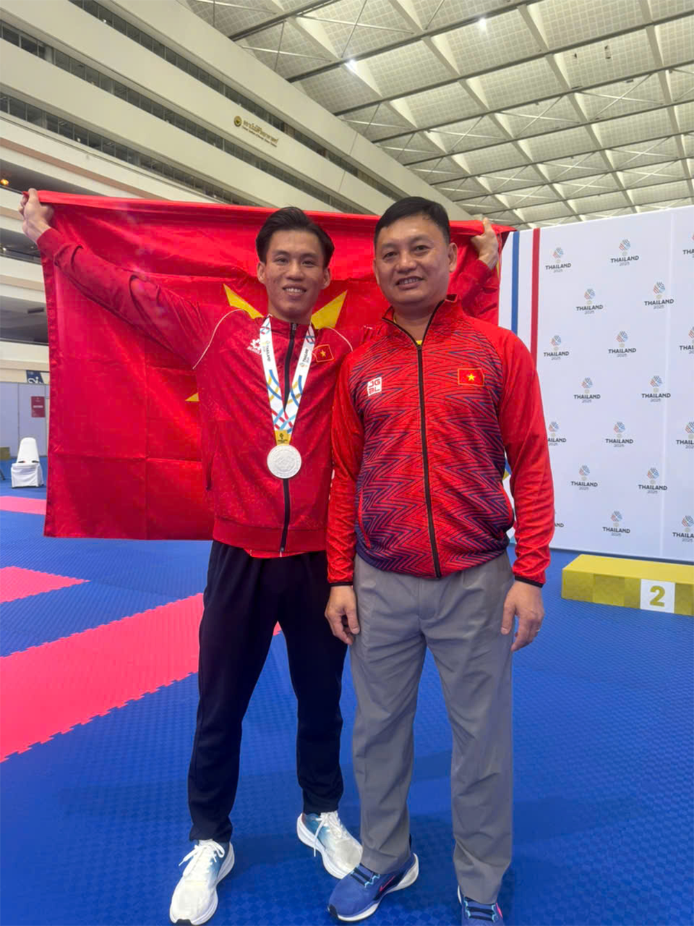 Võ sĩ Karate Võ Văn Hiền của Cần Thơ giành HCB SEA Games 33