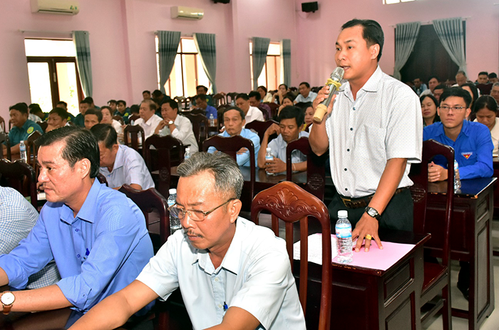 Đại biểu Quốc hội tiếp xúc cử tri phường Ngã Năm và cử tri xã Phú Lộc