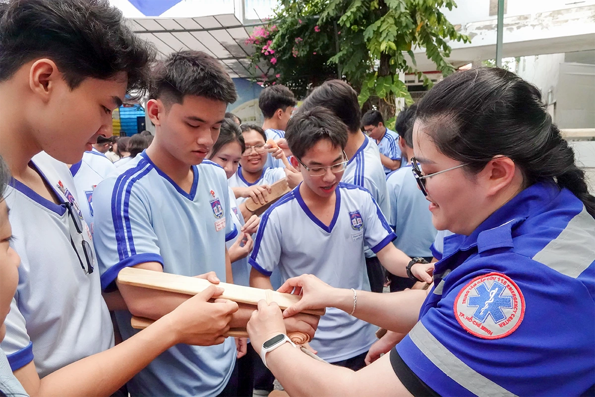 Trò chuyện cùng nam sinh lớp 12 sáng lập dự án AidFirst - phổ cập kiến thức sơ cấp cứu trong cộng đồng