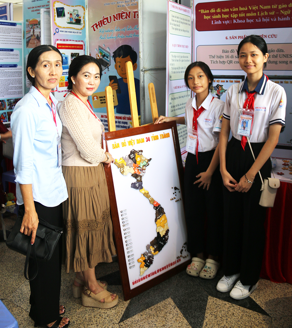 Khai mạc Cuộc thi Khoa học kỹ thuật cấp thành phố dành cho học sinh trung học năm học 2025-2026