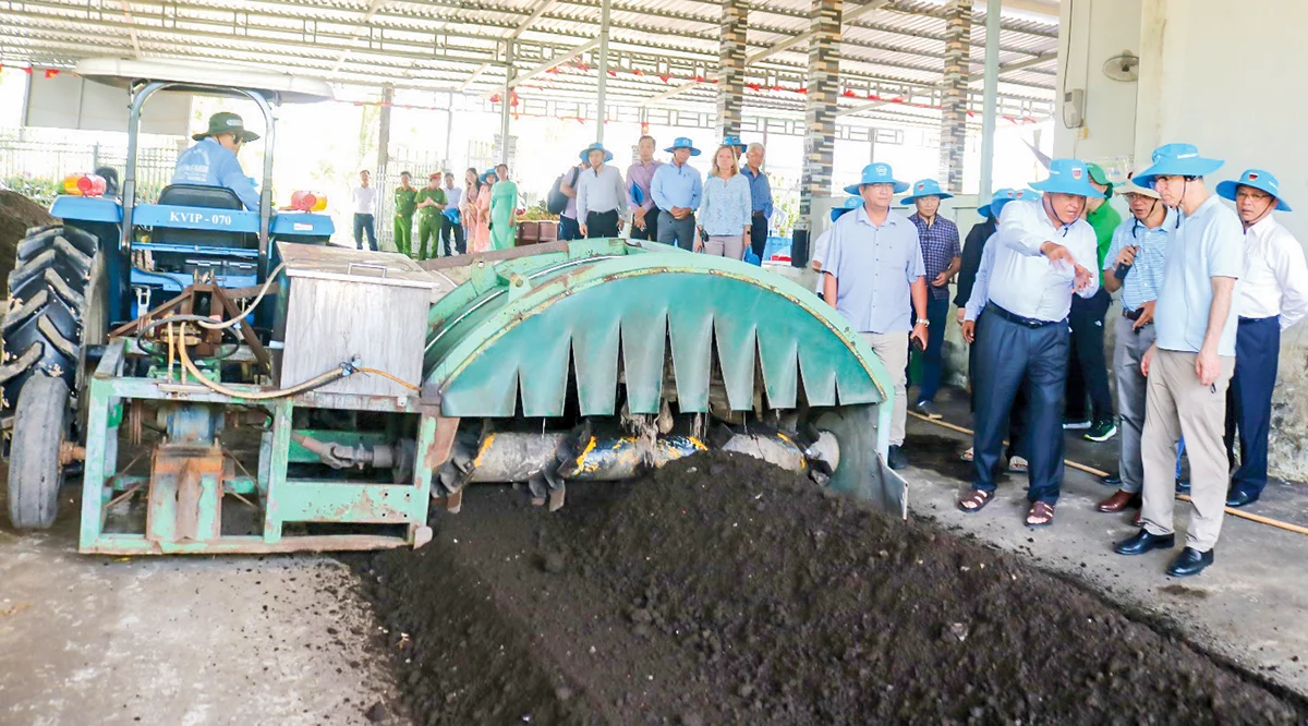 Phát huy hiệu quả sử dụng rơm rạ theo hướng tuần hoàn