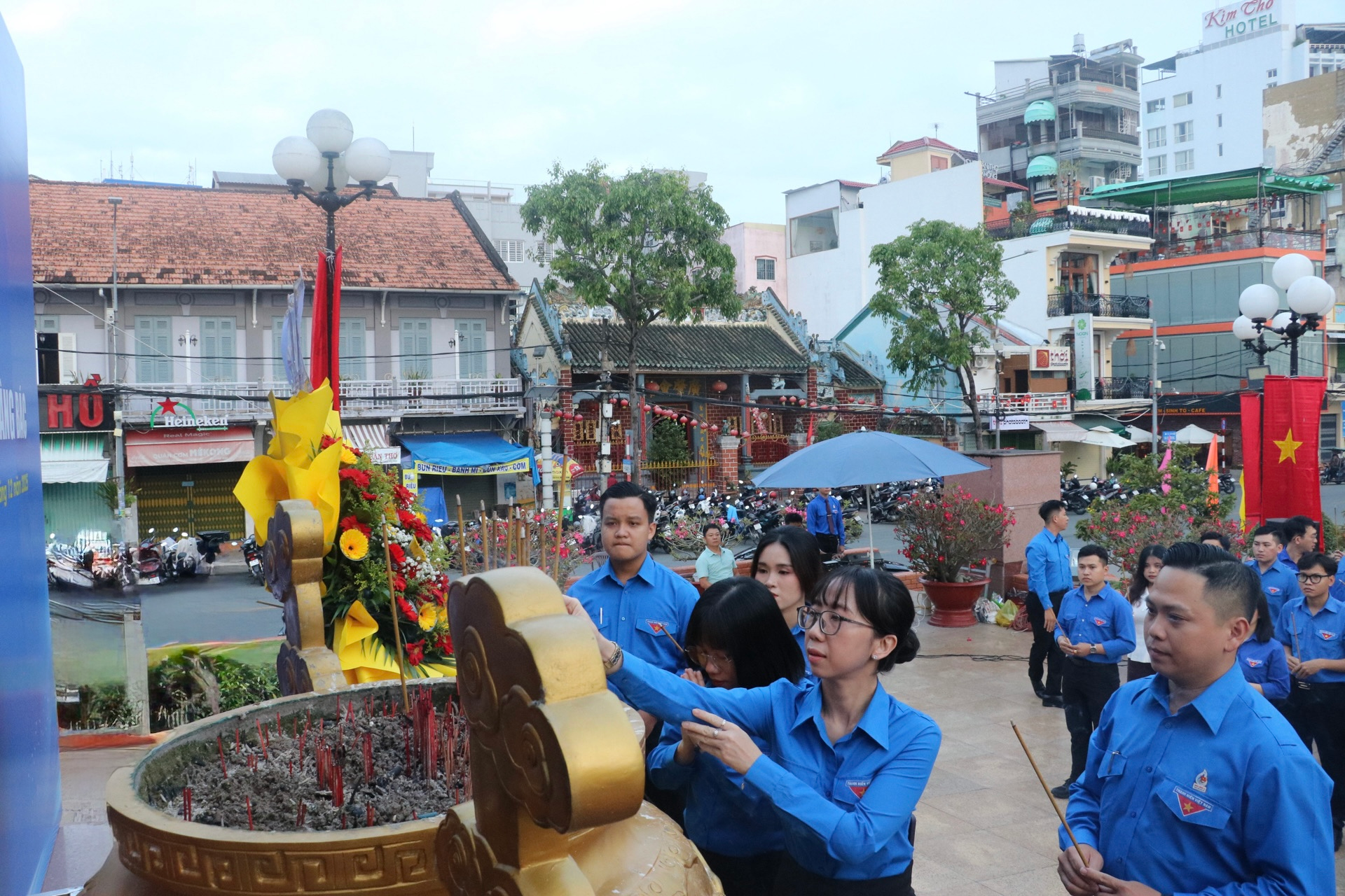 Tuổi trẻ TP Cần Thơ báo công dâng Bác