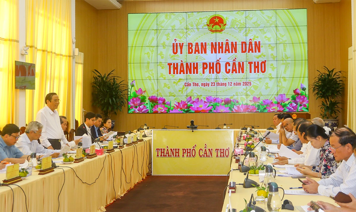 Quang cảnh buổi làm việc