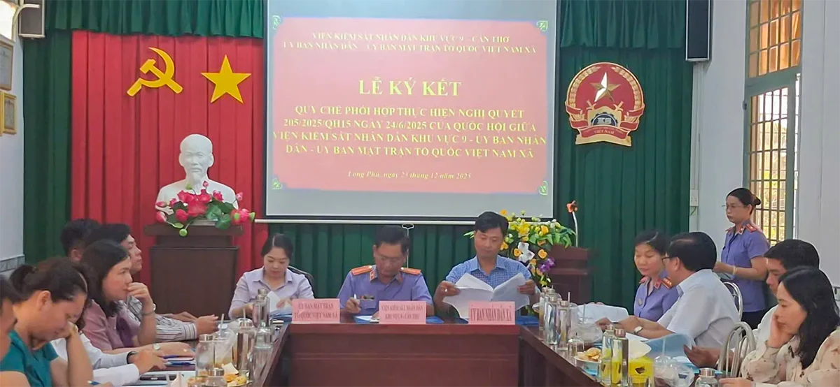 Viện Kiểm sát Nhân dân khu vực 9 - Cần Thơ ký kết quy chế phối hợp với 11 UBND xã