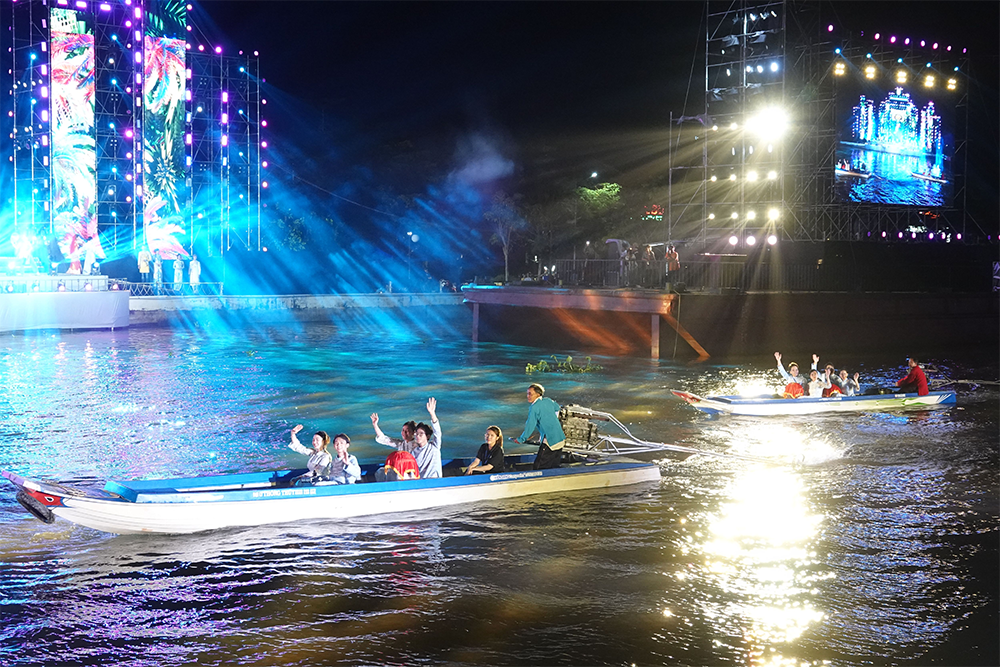 Sẵn sàng cho đêm khai mạc Lễ hội Văn hóa Sông nước Cần Thơ năm 2025