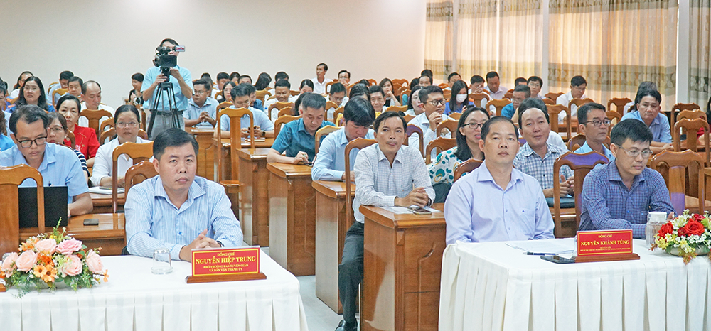 ហ្វឹកហាត់ជំនាញការពារមូលដ្ឋានឧត្តមគតិរបស់បក្សក្នុងស្ថានភាពថ្មី