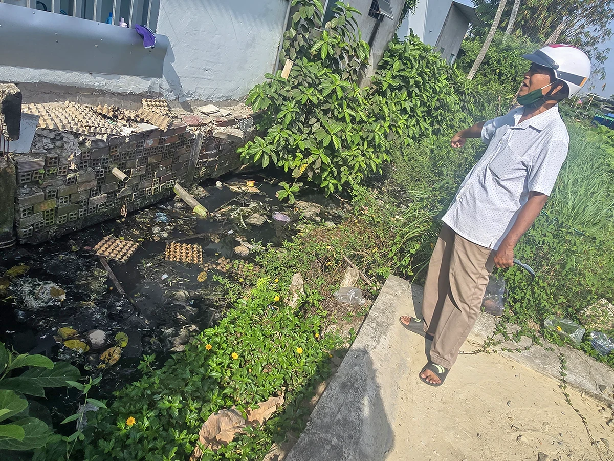 Kênh Bà Sáu ô nhiễm, người dân kiến nghị sớm khơi thông dòng chảy