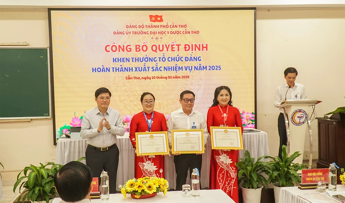 Đảng bộ Trường Đại học Y Dược Cần Thơ triển khai thực hiện hiệu quả nhiệm vụ chính trị