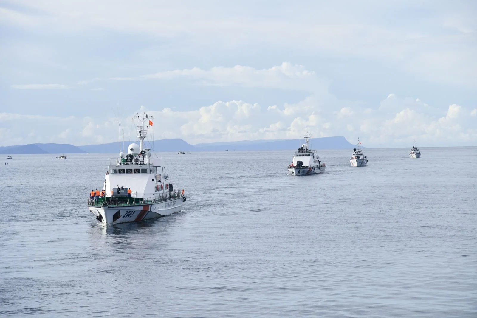 Những người lính biển nơi đầu sóng tin tưởng vào quyết sách đúng đắn của Đảng