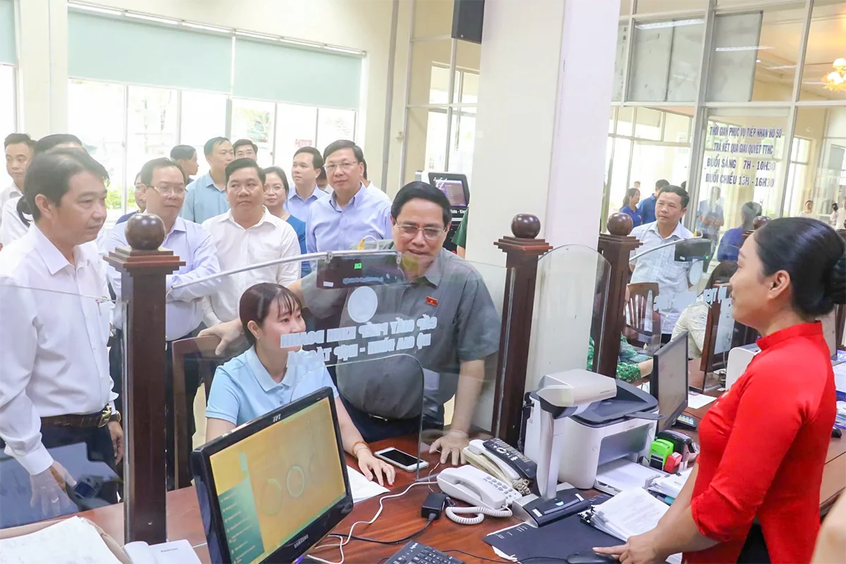 Khẩn trương đưa các tổ chức, đơn vị chuyên môn như khuyến nông, văn phòng đăng ký đất đai, ban quản lý vào hoạt động hiệu lực, hiệu quả