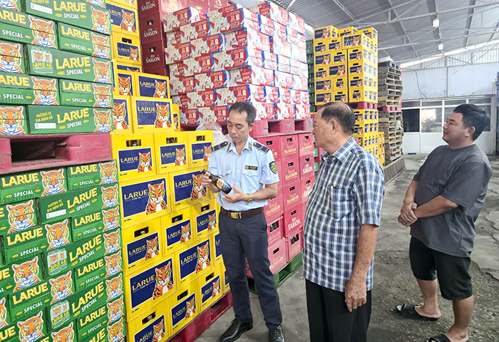 Kiểm tra chống buôn lậu, gian lận thương mại và hàng giả dịp trước, trong và sau Tết Nguyên đán Bính Ngọ năm 2026