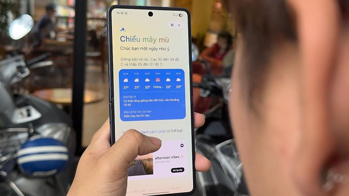 Samsung Galaxy Z Flip 7: Cuộc sống gập mở có thêm gì mới lạ?