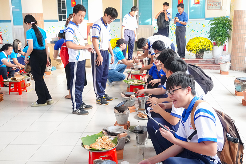 Sắc Xuân từ những trải nghiệm học đường