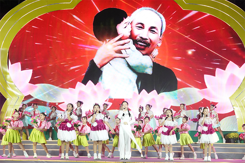 Tưng bừng Ngày hội Tuổi thơ mừng Xuân Bính Ngọ