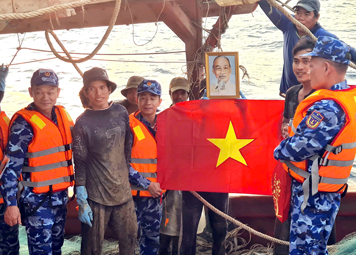 Hành trình chúc Tết Nguyên đán và chống khai thác IUU trên vùng biển Tây Nam