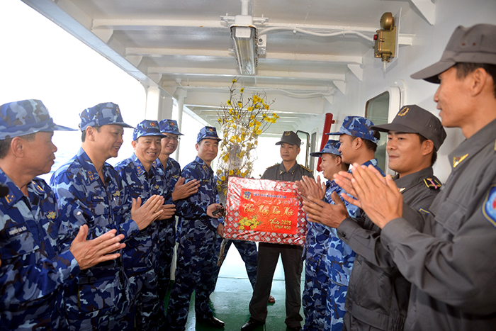 Hành trình chúc Tết Nguyên đán và chống khai thác IUU trên vùng biển Tây Nam