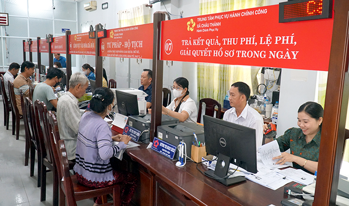 Bài 1: Xây dựng đội ngũ cán bộ, đảng viên thực tâm, thực tài