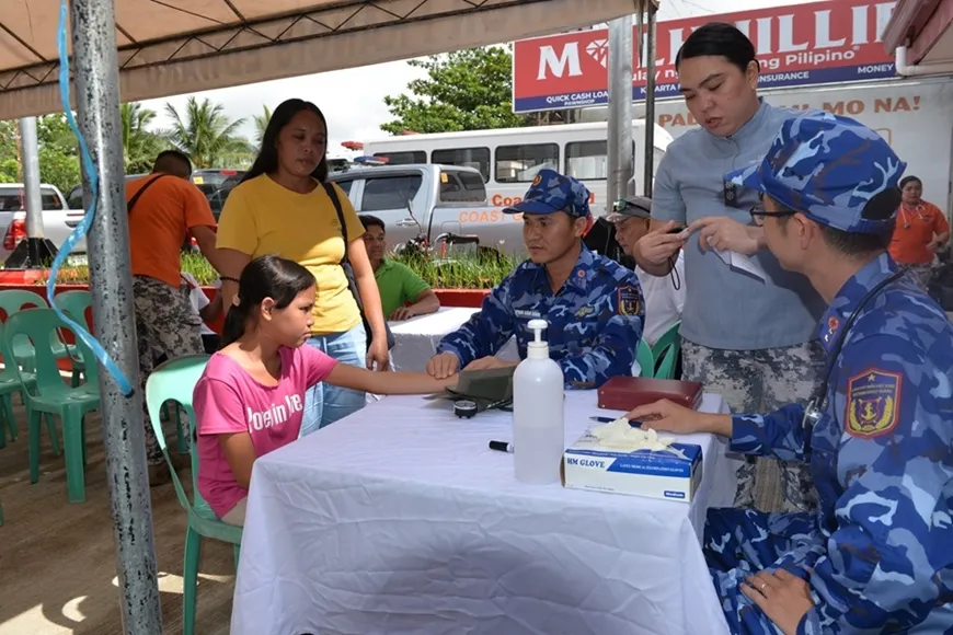 "Điểm tựa" vững chãi cho ngư dân vươn khơi, bám biển