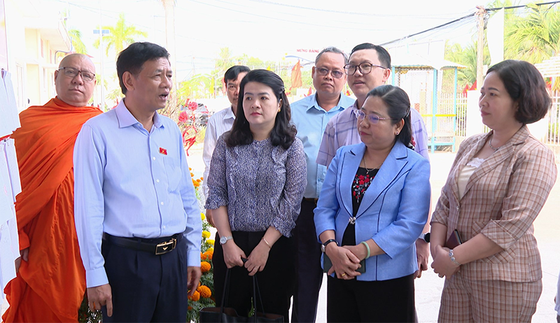 Ông Lâm Văn Mẫn khảo sát công tác chuẩn bị bầu cử tại các địa phương có đông đồng bào dân tộc thiểu số, tôn giáo