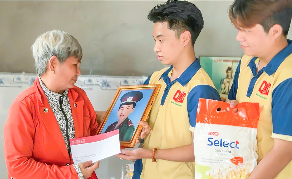 Cầu nối sẻ chia - nhân lên giá trị đẹp