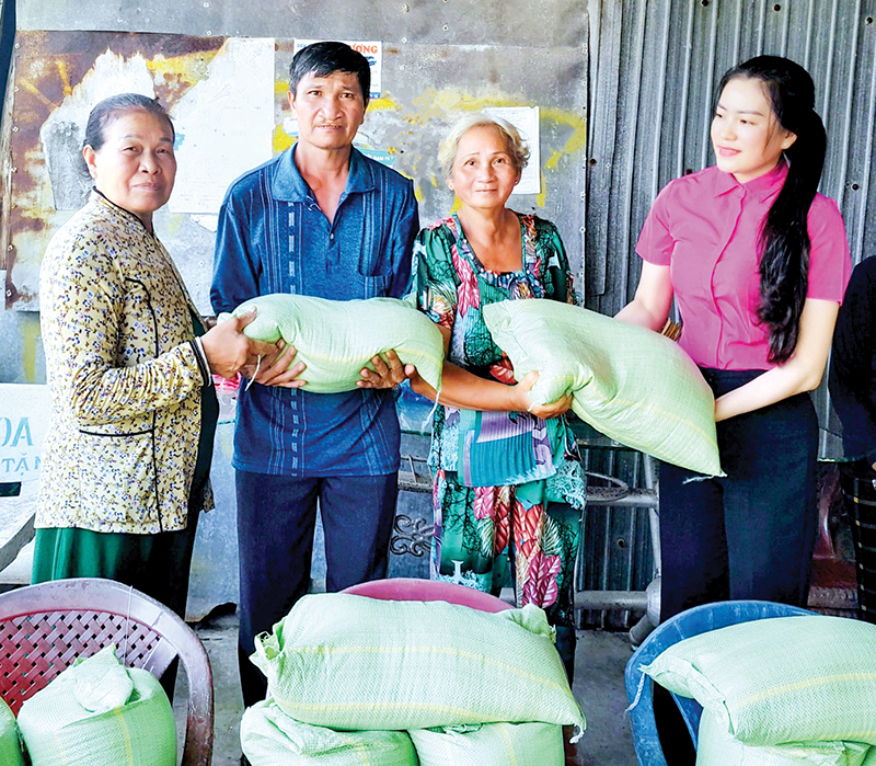 Trao yêu thương - Gieo mầm hạnh phúc