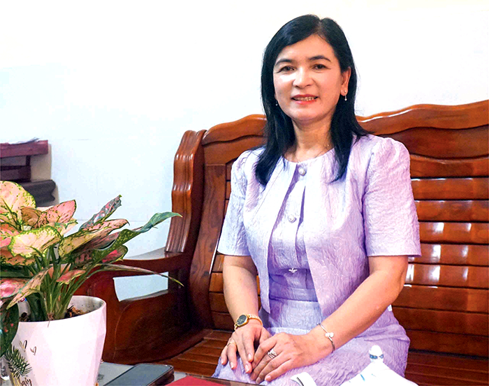 លោកស្រី ត្រឹងធីហ្វៀង នាយិកាស្តីទីមន្ទីរអប់រំ និងបណ្តុះបណ្តាលទីក្រុងកឹងធើ៖ ការអប់រំកឹងធើឆ្ពោះទិសដៅក្លាយជាមជ្ឈមណ្ឌលអប់រំ - បណ្តុះបណ្តាលតំបន់វាលរាបទន្លេគឺវឡុង