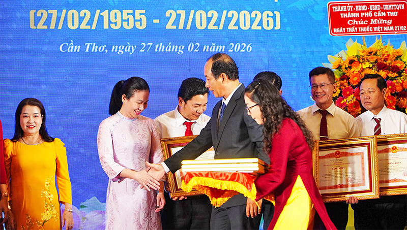 Ngành Y tế Cần Thơ họp mặt kỷ niệm 71 năm Ngày Thầy thuốc Việt Nam