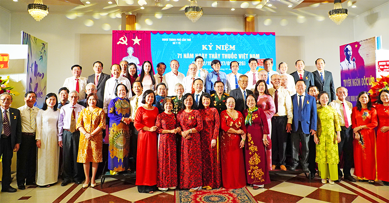Ngành Y tế Cần Thơ họp mặt kỷ niệm 71 năm Ngày Thầy thuốc Việt Nam
