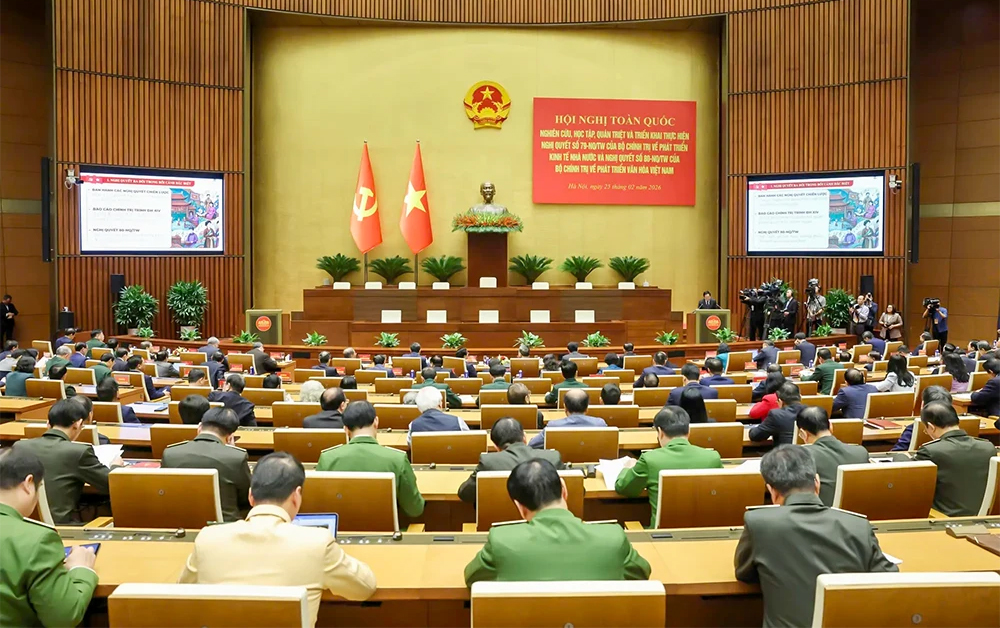 ប្រញាប់អនុវត្តបណ្តាសេចក្តីសម្រេចរបស់ការិយាល័យនយោបាយដែលទើបនឹងប្រកាសឱ្យប្រើ ដើម្បីរួមចំណែកកសាងប្រទេសវៀតណាមអភិវឌ្ឍន៍ឆាប់រហ័ស និងចីរភាព