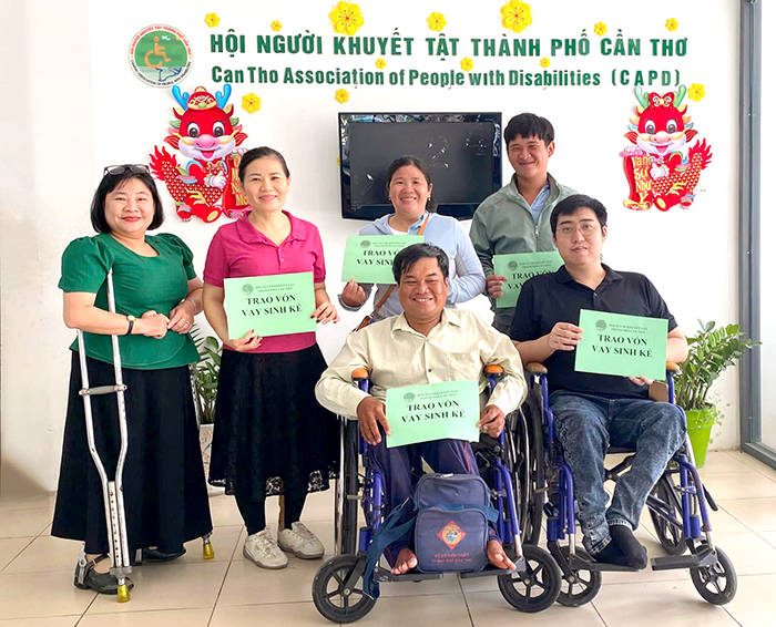 “Thắp lửa” niềm tin cho người khuyết tật