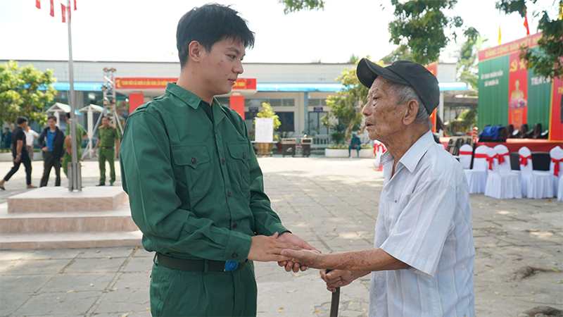 Sôi nổi Hội trại tòng quân, thanh niên Cần Thơ sẵn sàng lên đường nhập ngũ