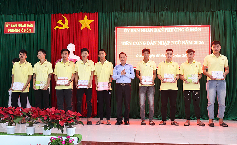 Sôi nổi Hội trại tòng quân, thanh niên Cần Thơ sẵn sàng lên đường nhập ngũ