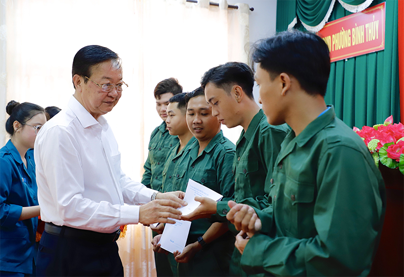 Sôi nổi Hội trại tòng quân, thanh niên Cần Thơ sẵn sàng lên đường nhập ngũ