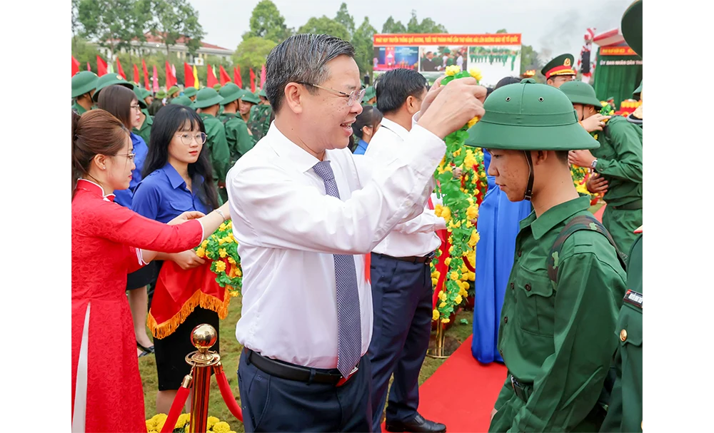 Trên 5.000 thanh niên TP Cần Thơ hăng hái lên đường nhập ngũ
