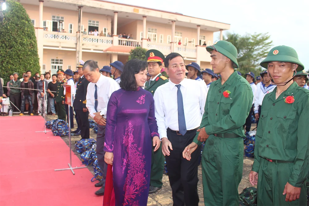 Trên 5.000 thanh niên TP Cần Thơ hăng hái lên đường nhập ngũ