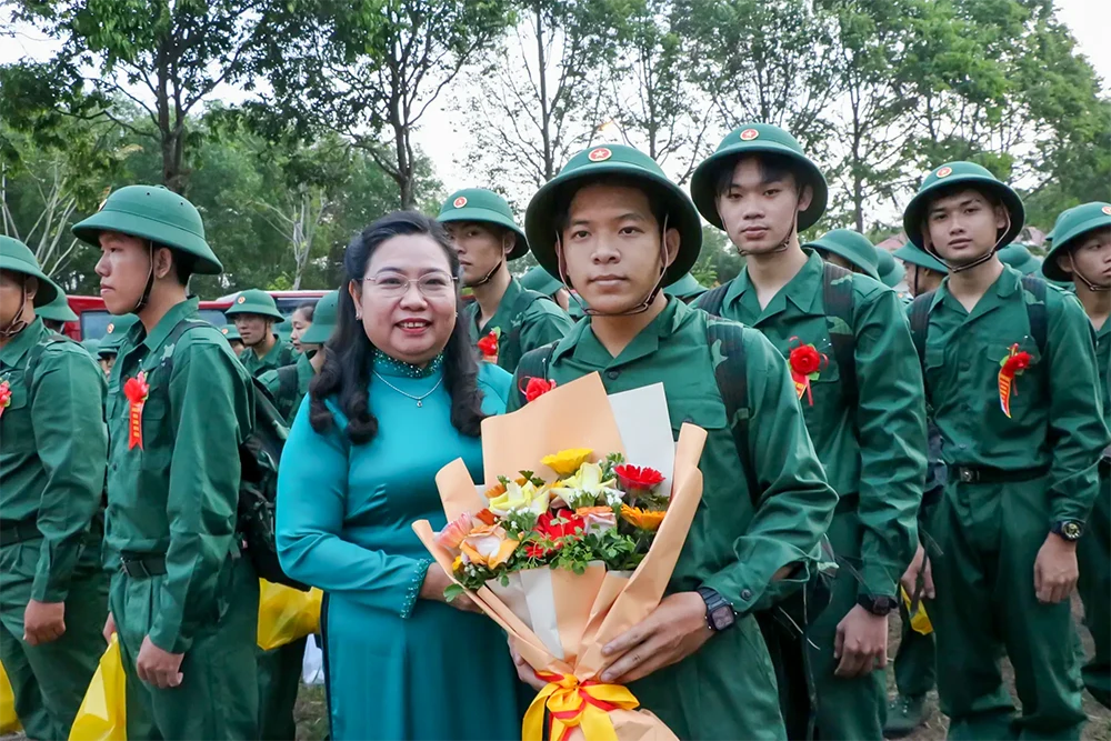 Trên 5.000 thanh niên TP Cần Thơ hăng hái lên đường nhập ngũ