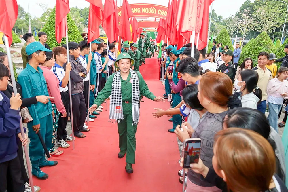 Trên 5.000 thanh niên TP Cần Thơ hăng hái lên đường nhập ngũ