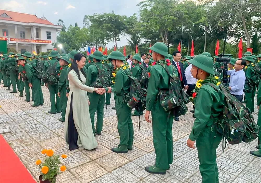 Trên 5.000 thanh niên TP Cần Thơ hăng hái lên đường nhập ngũ