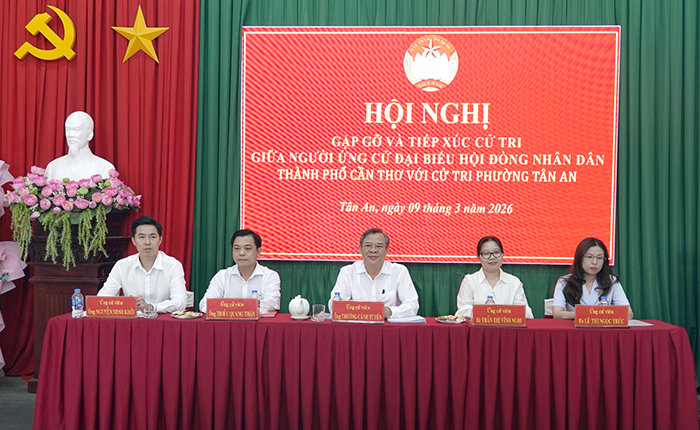 Những người ứng cử đại biểu HĐND TP Cần Thơ tiếp xúc cử tri phường Tân An