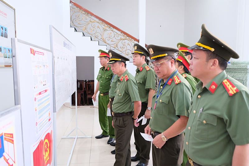 Công an TP Cần Thơ bầu cử sớm để tập trung thực hiện nhiệm vụ