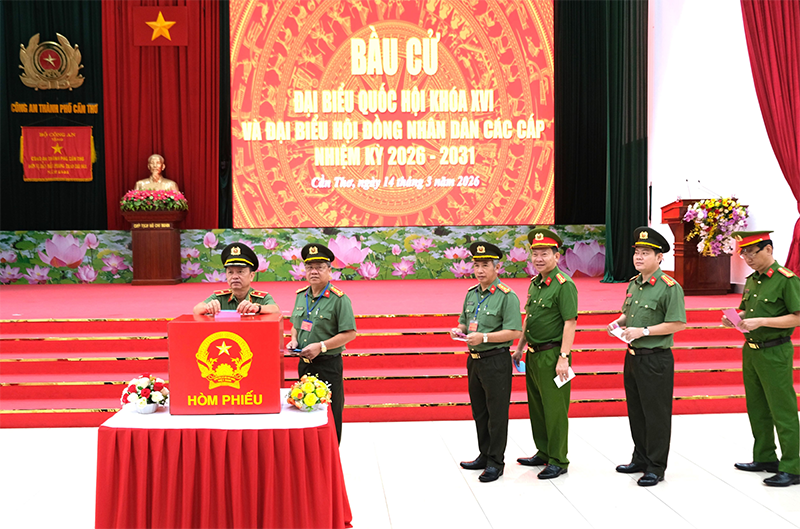 Công an TP Cần Thơ bầu cử sớm để tập trung thực hiện nhiệm vụ