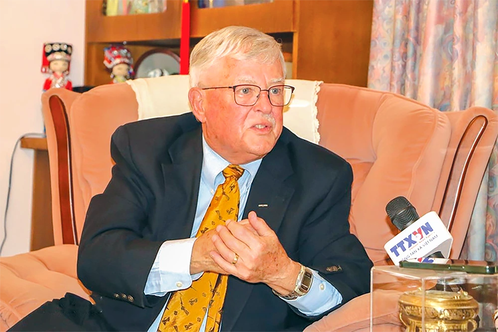 Giáo sư Carl Thayer đánh giá cao hoạt động của Quốc hội và HĐND các cấp