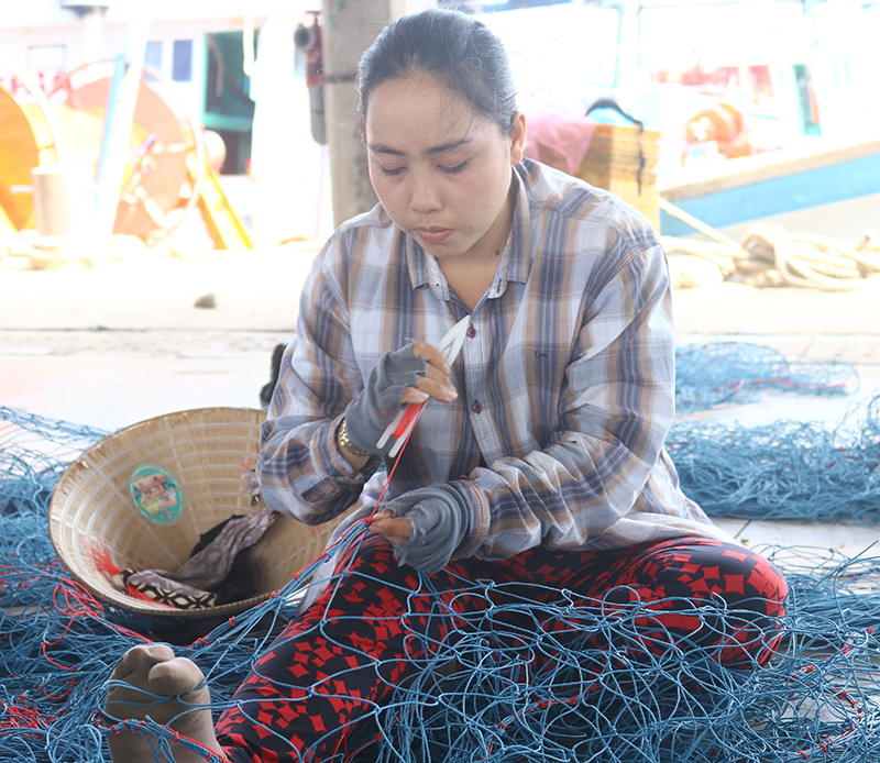 Nghề vá lưới, làm cào ở xứ biển