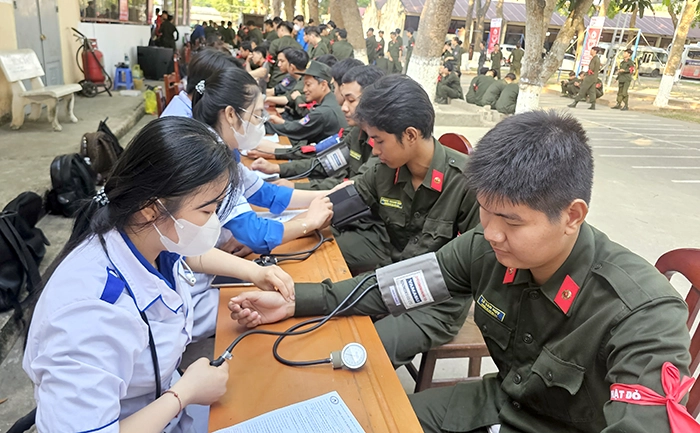 Khoảng 1.000 người tham gia hiến máu tại Chương trình “Chủ nhật Đỏ” lần thứ XVIII được tổ chức ở Cần Thơ