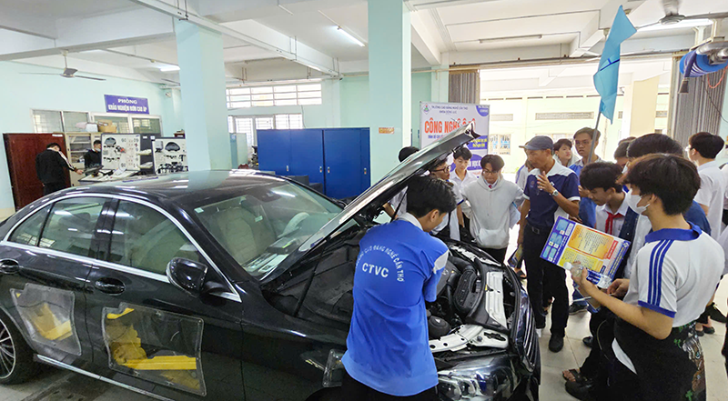 Ban hành quy định mới về hướng nghiệp và phân luồng trong giáo dục