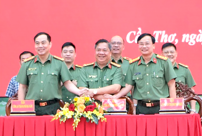Cụm thi đua số 2 Bộ Công an ký kết giao ước thi đua 2026