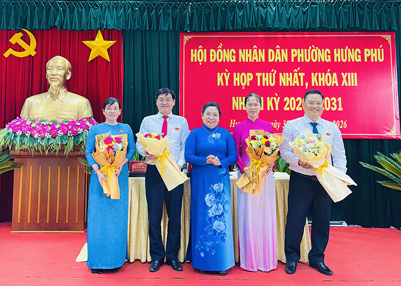 HĐND phường Hưng Phú bầu các chức danh HĐND, UBND phường