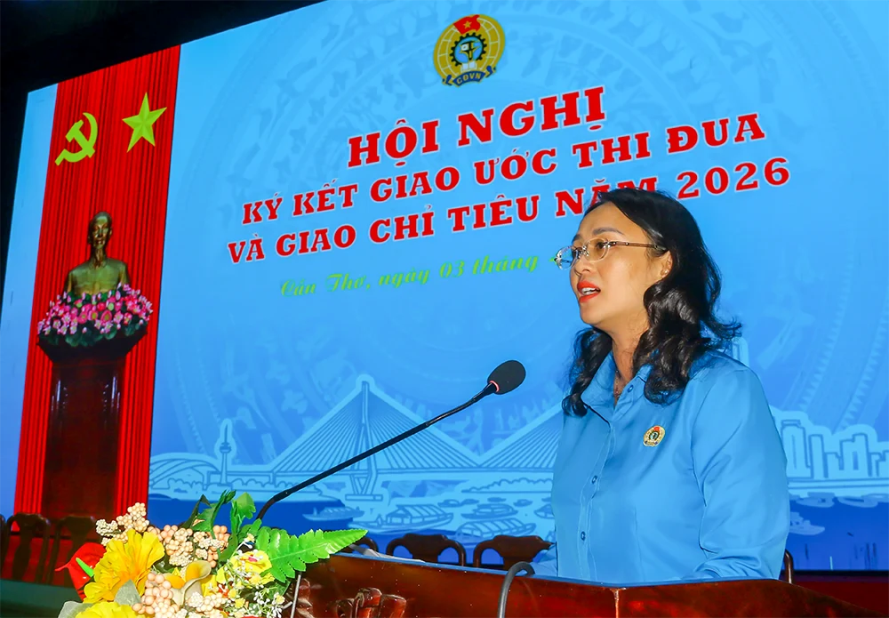 bà Lê Thị Sương Mai, Phó Chủ tịch Ủy ban MTTQVN TP Cần Thơ, Chủ tịch Liên đoàn Lao động TP