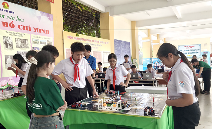 Học sinh hào hứng với cuộc thi Robotics Challenge 2026