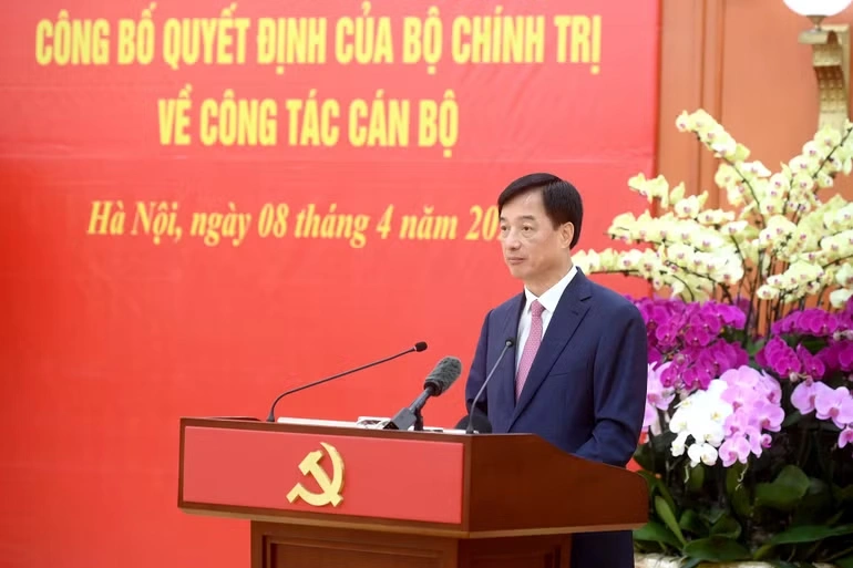 Trao các quyết định bổ nhiệm Trưởng Ban Tổ chức Trung ương, Chánh Văn phòng Trung ương Đảng